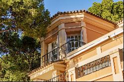 Villa with unparalleled sea views in El Limonar, Malaga.