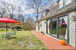 Charming Pre-1890 Carriage House