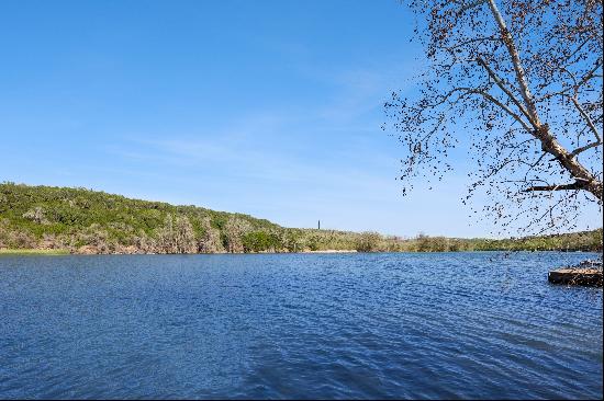 Charming Waterfront Retreat in Exclusive Lake Austin Community