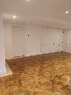 4 Bedroom Apartment, Lisboa