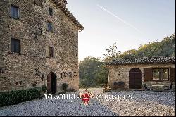 COUNTRY HOUSE WITH POOL FOR SALE IN A PANORAMIC POSITION IN UMBRIA