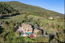 COUNTRY HOUSE WITH POOL FOR SALE IN A PANORAMIC POSITION IN UMBRIA