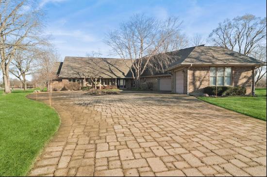 2323 Coach Road, Long Grove, IL, 60047, USA