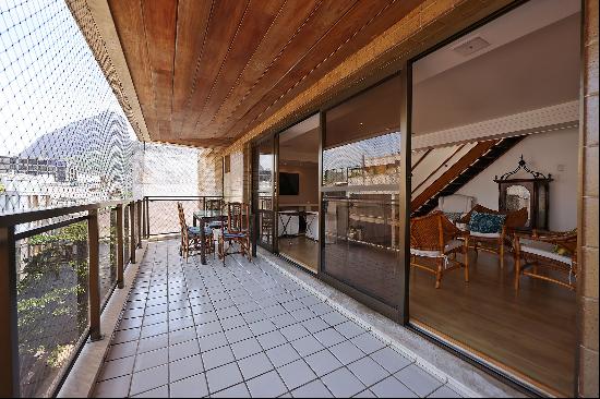 Duplex penthouse with terrace, pool, and Christ the Redeemer views