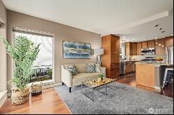 2112 Alki Avenue SW Unit A, Seattle WA 98116