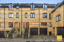 Welland Mews, London, E1W 2JW