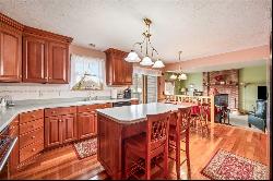 1222 Brandywine Dr, Hermitage PA 16148