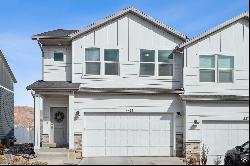 4473 E Hurstbourne Dr, Eagle Mountain UT 84005