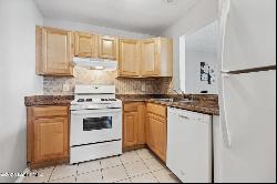 1601 Pebble Place Unit 1601, Parlin NJ 08859