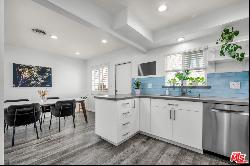 14238 Dickens Street Unit 4, Sherman Oaks CA 91423