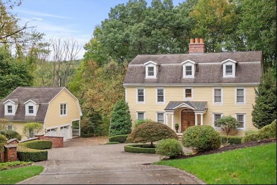 25 Oak Knoll Dr, Sewickley Heights PA 15143