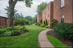 30 Outlook Avenue APT 201, West Hartford CT 06119