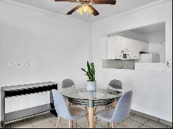 2899 Collins Ave Unit 1604, Miami Beach FL 33140