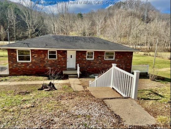 403 Hodges Road, Hurricane WV 25526