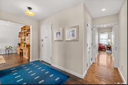 1 Meadow Drive Unit 3-L, Woodmere NY 11598