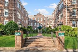 1 Meadow Drive Unit 3-L, Woodmere NY 11598