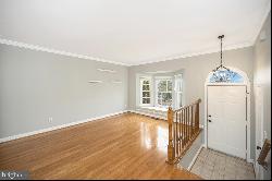 6804 Signature Circle, Alexandria VA 22310