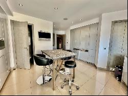 Unique apartment with stunning views for sale in Palma, Mallorca, Palma de Mallorca 07000