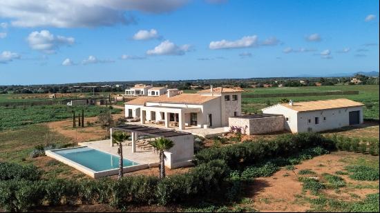 Rural mansion houses for sale in Campos, Majorca, Campos 07630