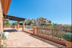 Corner penthouse with panoramic views in Benatalaya, Benahavis, Estepona 29680