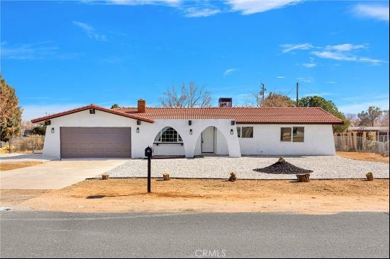 13101 Algonquin Road, Apple Valley CA 92308