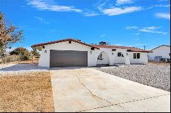 13101 Algonquin Road, Apple Valley CA 92308