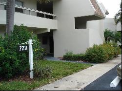 7211 W Country Club Drive N #133, Sarasota FL 34243