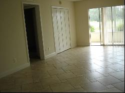 7211 W Country Club Drive N #133, Sarasota FL 34243