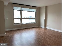 717 S Columbus Boulevard Unit PH5, Philadelphia PA 19147