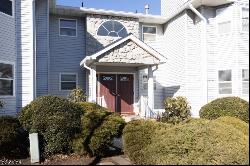 120 Exeter Ct, Piscataway Twp. NJ 08854