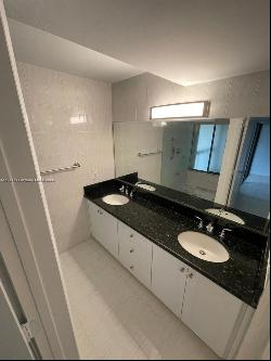 2410 Brickell Ave Unit 303C, Miami FL 33129