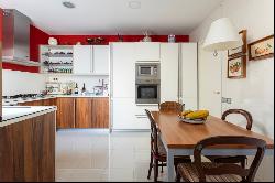 REFURBISHED MODERNIST FLAT IN EIXAMPLE DRETA, Barcelona 08007