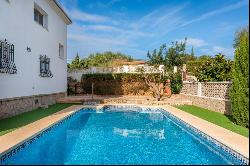 Two Villas and a Plot for Sale in Calpe, Costa Blanca, Calpe 03710