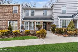 84 Foxwood Place, Morganville NJ 07751