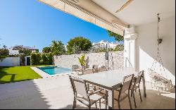 Fully renovated townhouse with private pool located a short walk, Marbella 29670