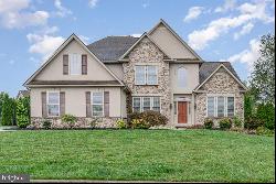 1283 Summit Way, Mechanicsburg PA 17050