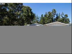 142 43rd Way, Florence OR 97439