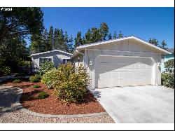 142 43rd Way, Florence OR 97439