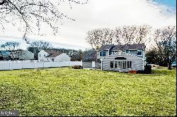 370 Emerald Drive, Yardley PA 19067