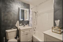 400 E Randolph Street #3714, Chicago IL 60601