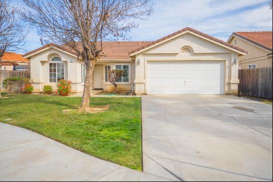 752 Rhone Ct, Los Banos CA 93635