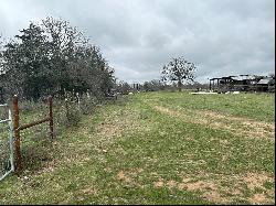 1340 Pettytown Rd, Dale TX 78616