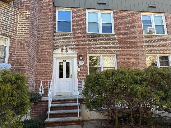 279 Cedarhurst Avenue Unit G-6, Cedarhurst NY 11516