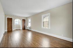 14 Oakridge Place Unit 2nd Floor, Eastchester NY 10709