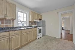 14 Oakridge Place Unit 2nd Floor, Eastchester NY 10709