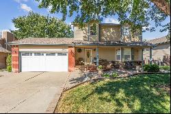 901 Clover Ln, Valley Center KS 67147