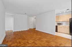 2601 Pennsylvania Avenue Unit 352, Philadelphia PA 19130