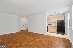 2601 Pennsylvania Avenue Unit 352, Philadelphia PA 19130