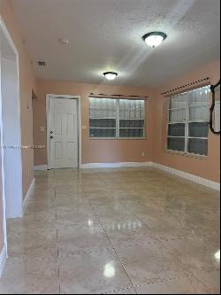 14215 NE 9th Ave Unit 14215, North Miami FL 33161