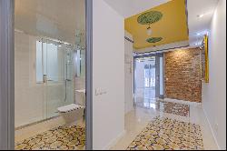 Incredible refurbished modernist property in the heart of Barcelona